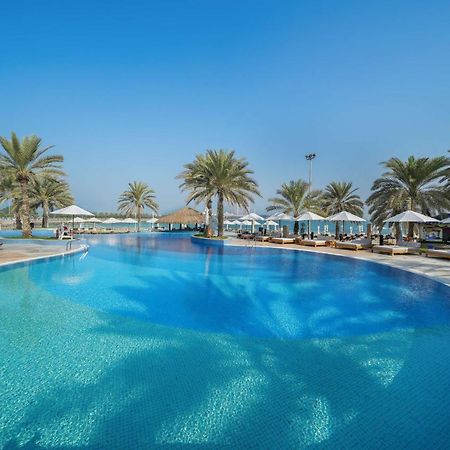 Radisson Blu Hotel & Resort, Abu Dhabi Corniche エクステリア 写真