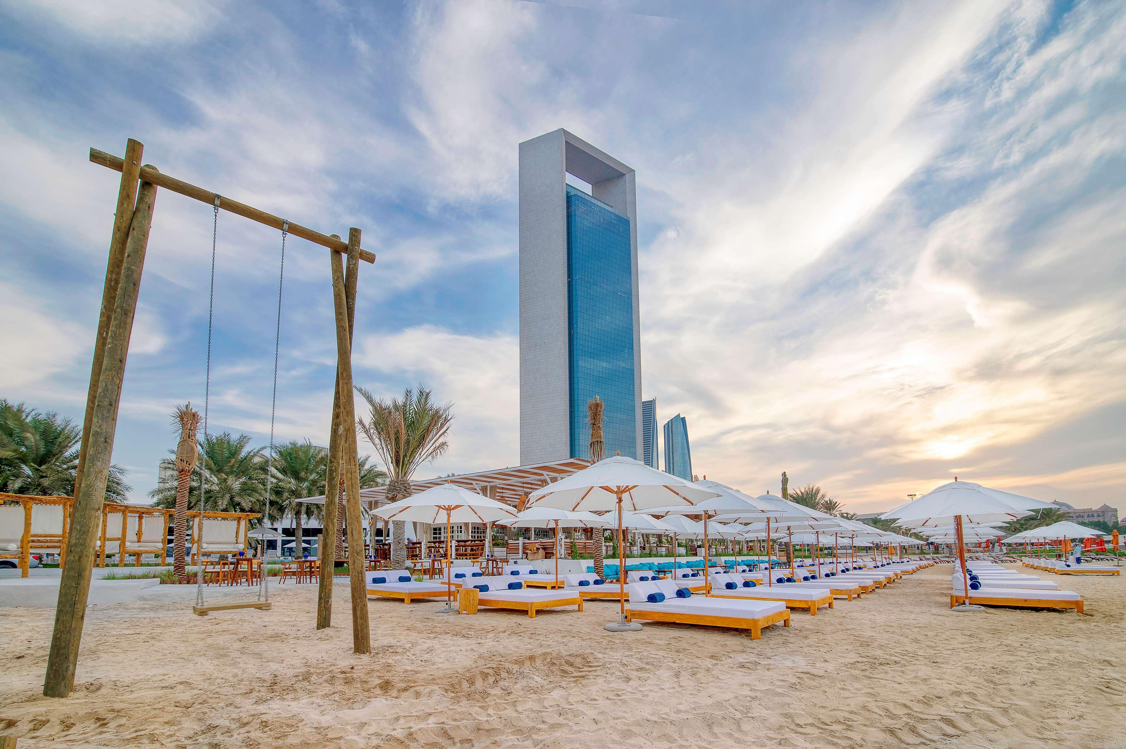 Radisson Blu Hotel & Resort, Abu Dhabi Corniche エクステリア 写真